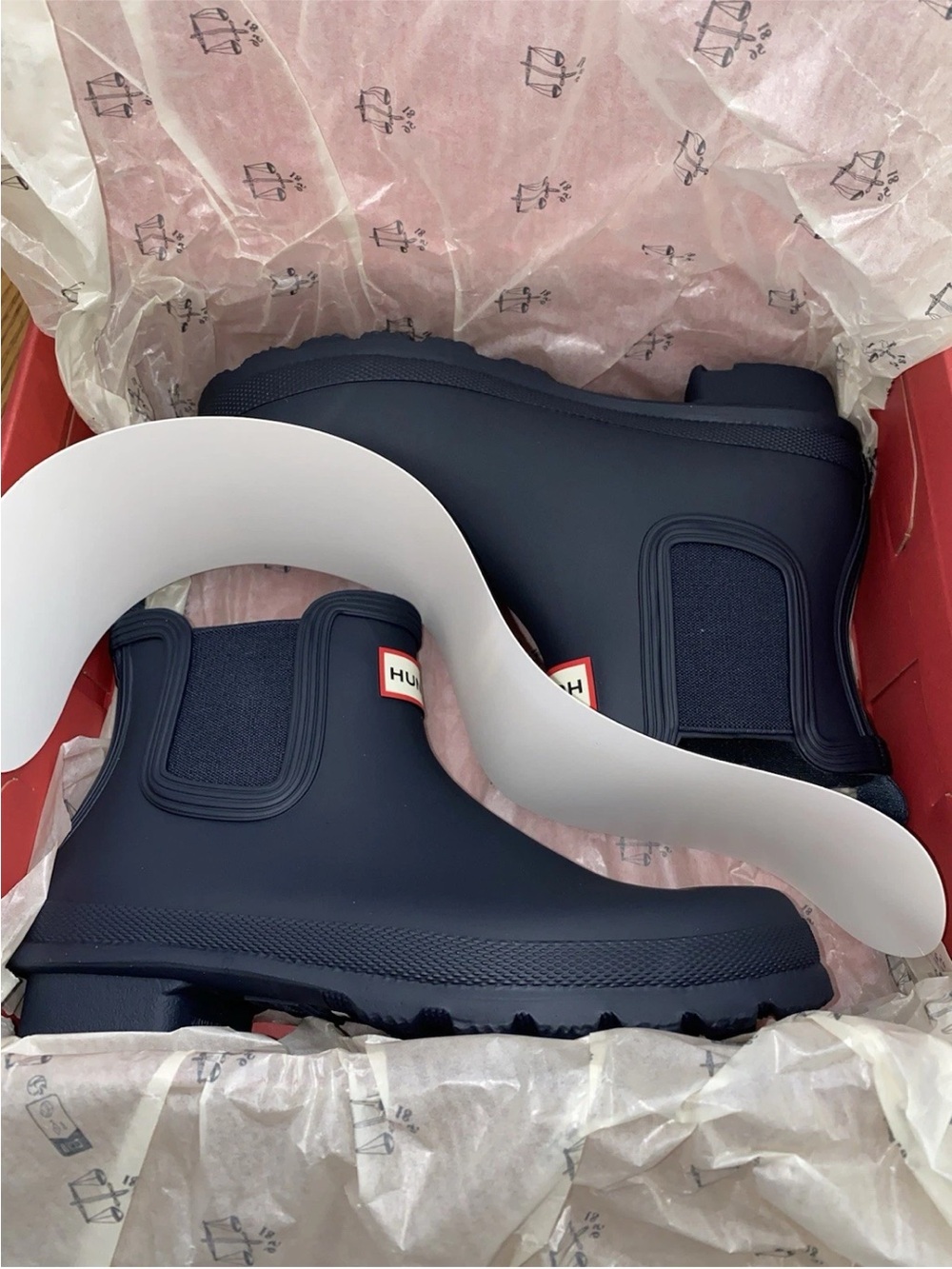 HUNTER WOMENS ORIGINAL CHELSEA NAVY NEW WITH BOX